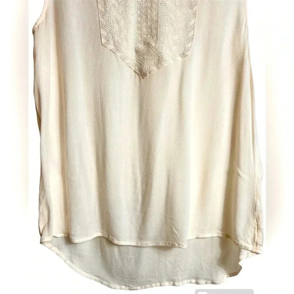 GAP sleeveless blouse,  cream, Medium, Embroidery, feminine, Office, Layering - Picture 4 of 7
